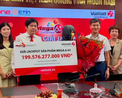 Từ 20.000 đồng, nữ khách hàng lập kỷ lục trúng thưởng Vietlott gần 200 tỷ đồng