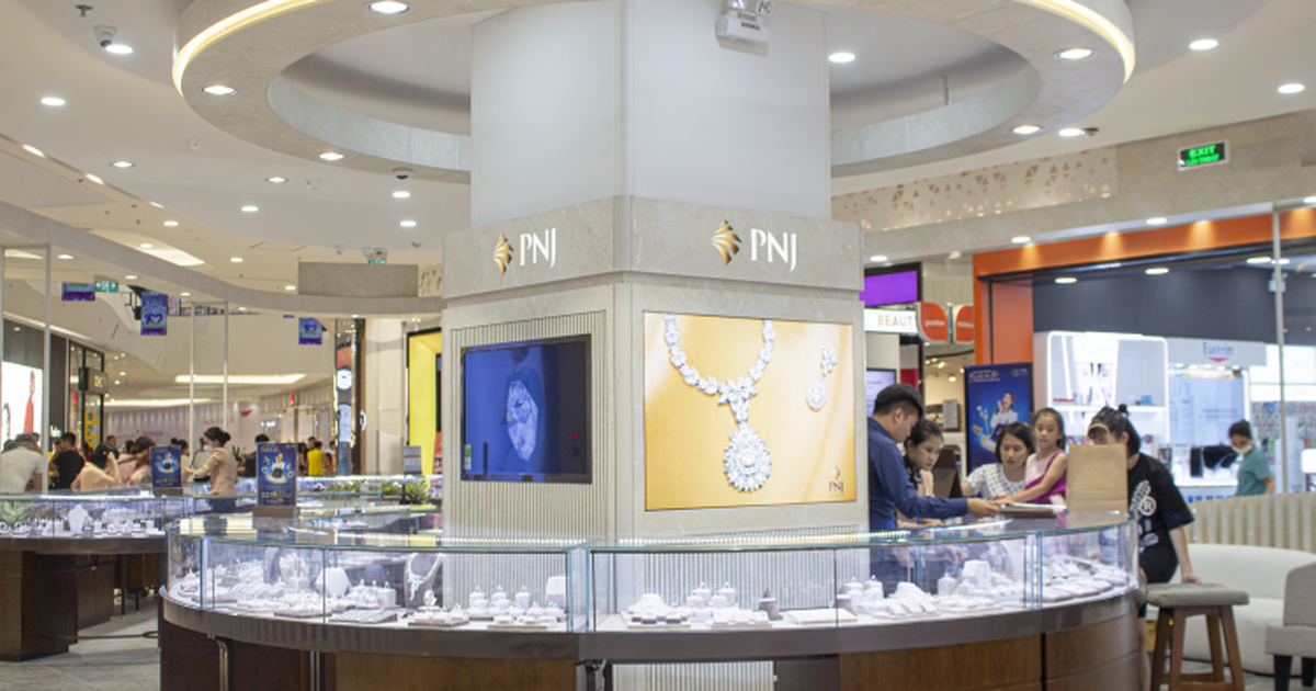 Một cổ đông ngoại ‘rời’ ghế cổ đông lớn PNJ