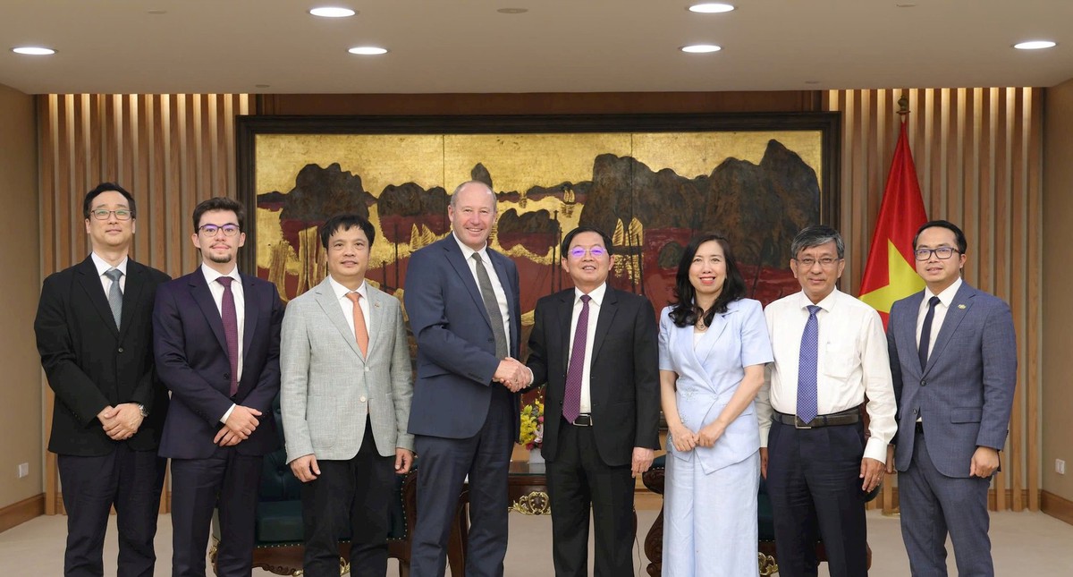 FPT cùng doanh nghiệp công nghệ lượng tử hàng đầu Pháp đề xuất đưa máy tính lượng tử về Việt Nam