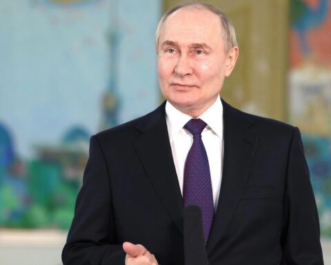 Tin cực vui: Tổng thống Nga Vladimir Putin chính thức ký sắc lệnh miễn visa du lịch cho người Việt từ 15/10