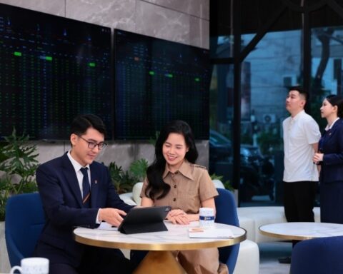 SHS vươn lên Top 10 thị phần môi giới trên cả 2 sàn HNX, UPCoM quý III/2026