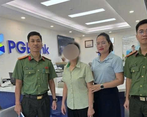 Nhân viên ngân hàng PGBank trình báo công an khi thấy giao dịch đáng ngờ của người phụ nữ SN 1979: Bạn trai hứa tặng 50.000 USD và 900 triệu đồng tiền vàng