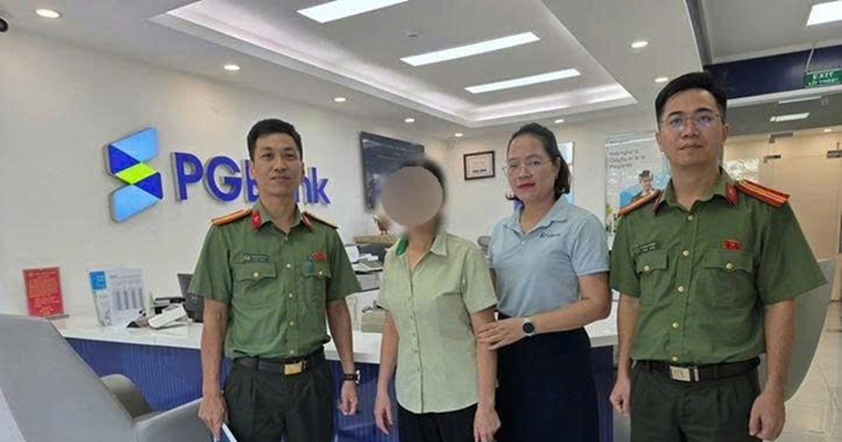 Nhân viên ngân hàng PGBank trình báo công an khi thấy giao dịch đáng ngờ của người phụ nữ SN 1979: Bạn trai hứa tặng 50.000 USD và 900 triệu đồng tiền vàng