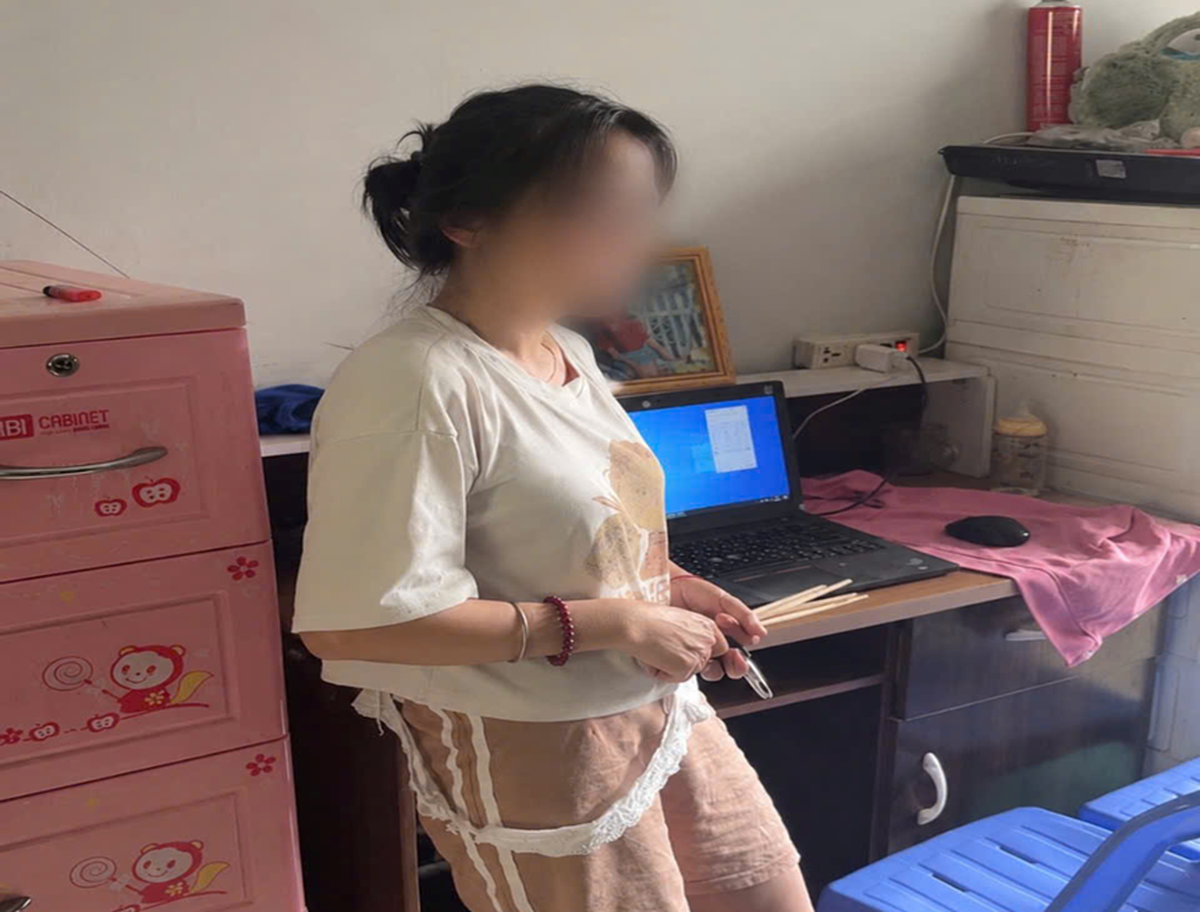 Kiểm tra phòng trọ, công an phát hiện người phụ nữ SN 1987 thực hiện hàng nghìn cuộc gọi, nhận hơn 300.000 đồng/ngày