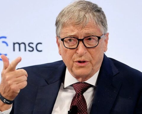 Tỷ phú Bill Gates liên tục bán cổ phiếu Việt Nam