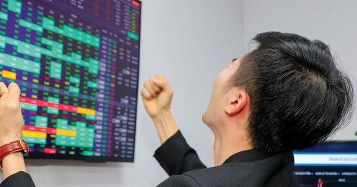 Một cổ phiếu ngân hàng được tự doanh CTCK “gom” ròng gần 200 tỷ đồng phiên 13/10