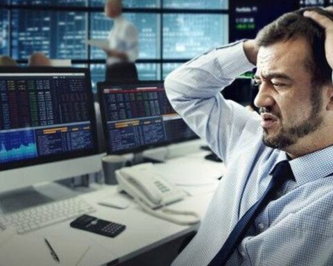 Phiên 13/10: Khối ngoại tiếp đà bán ròng gần 500 tỷ đồng, “xả” mạnh một mã Bluechips