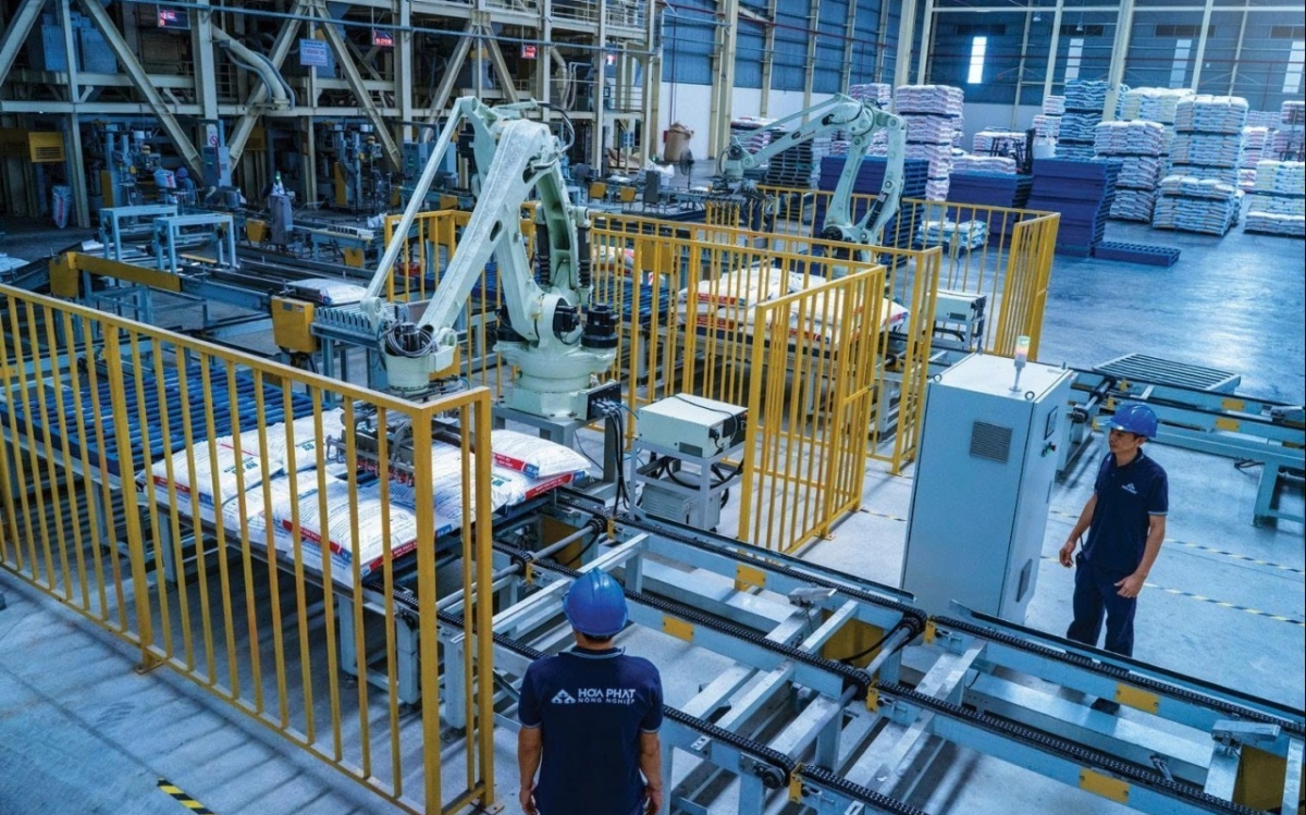 Khối ngoại tiếp tục bán ròng, cổ phiếu Hòa Phát (HPG) ngược dòng hút vốn