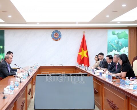 Bộ trưởng Ngô Văn Tuấn tiếp Chủ tịch Fitch Ratings Ian Linnell: Thúc đẩy hợp tác trong đánh giá tín nhiệm và phát triển thị trường vốn
