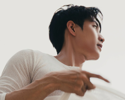Tình hình hiện tại của nam ca sĩ Việt ngã gãy xương sườn