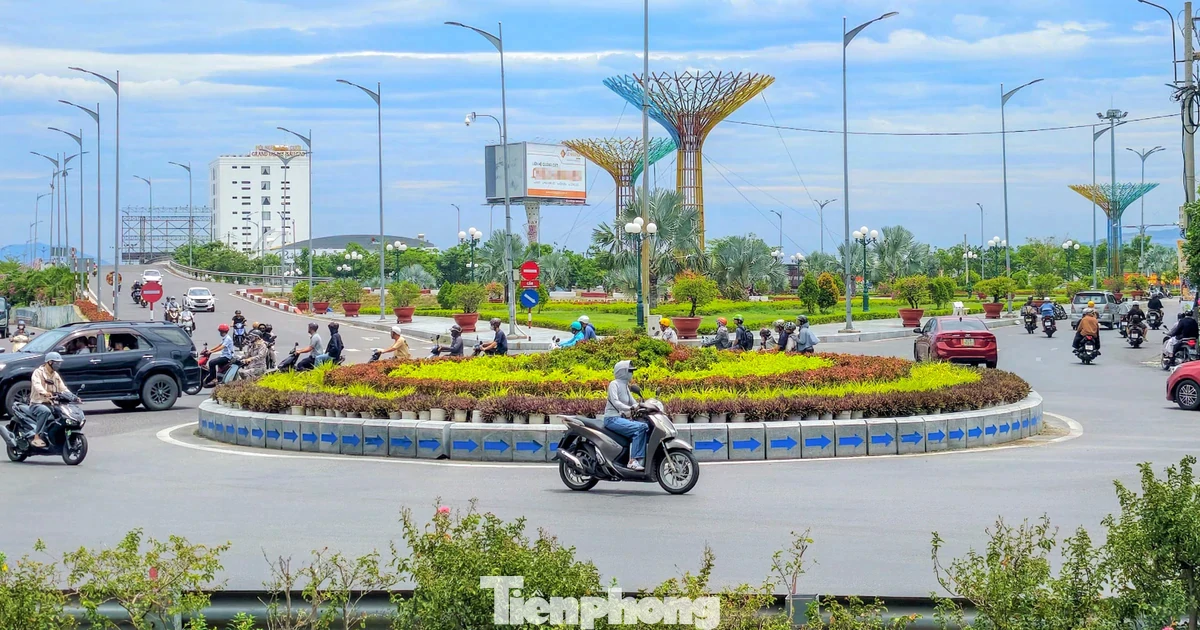 Hiện trạng một nút giao thông vừa được rót 900 tỷ để ‘lên đời’