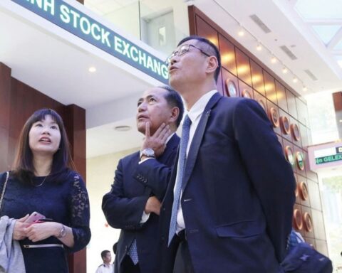 Sắp xếp lại thị trường cổ phiếu, tạo sức hút dòng vốn