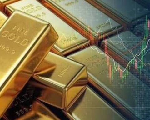 Giá vàng vừa tăng trở lại chiều qua, sáng nay lại quay đầu giảm