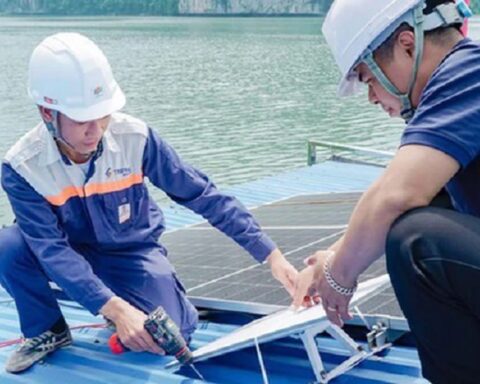 Elon Musk chia sẻ tin Hải Phòng đưa Internet vệ tinh ra đảo xa