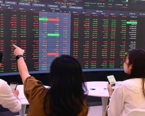 Loạt nhân sự cấp cao xin nghỉ, CTCK triệu tập bất thường