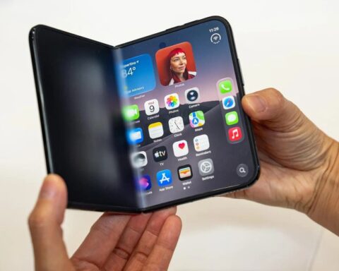 Muốn mua iPhone Duo, khách Việt phải đặt cọc tới 30 triệu đồng