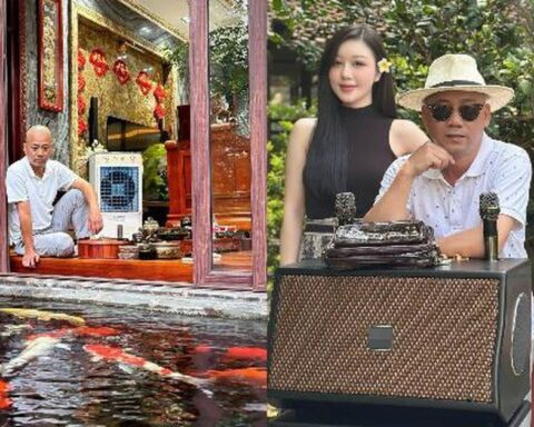 Nam nghệ sĩ đình đám bán loa đài ở đường Kim Giang, Hà Nội