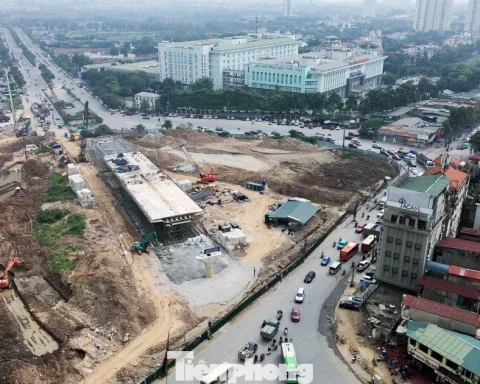Cầu vượt Phạm Tu – đường 70 thành hình, đúc dầm chạy đua về đích cuối năm