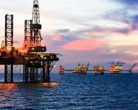 Giá dầu có thể giảm về 70 USD/thùng trong năm 2027, lợi nhuận các “ông lớn” dầu khí Việt Nam sẽ ra sao?