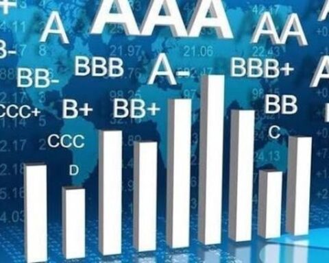 Phấn đấu đưa Việt Nam sớm trở thành quốc gia có xếp hạng tín nhiệm quốc gia ở mức Đầu tư