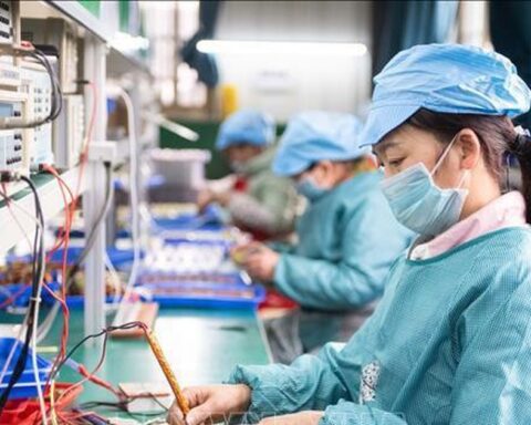 Từ tiếp cận đến làm chủ công nghệ: AI đang làm thay đổi cuộc sống của những người yếu thế ra sao?