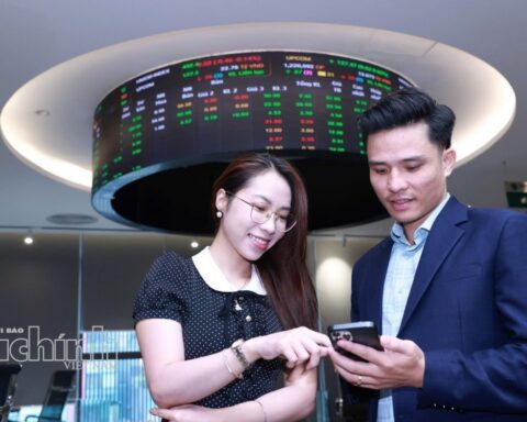 Thị trường chứng khoán: Kỳ vọng dòng vốn mới, bước chuyển về hạ tầng