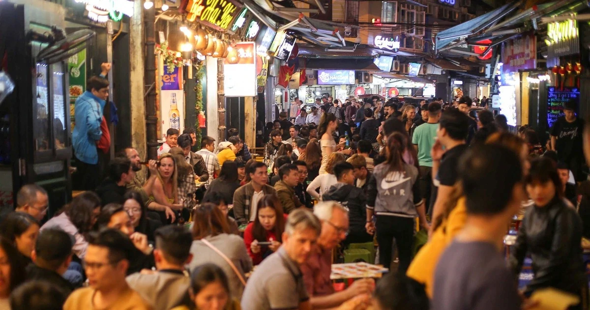 Hà Nội rà soát thí điểm tổ hợp vui chơi, giải trí 24/7: Cú hích cho ‘kinh tế đêm’