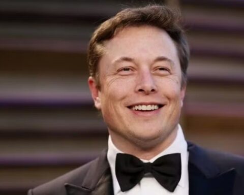 Elon Musk tuyên bố sẽ tặng mỗi trẻ em Mỹ một cổ phiếu SpaceX
