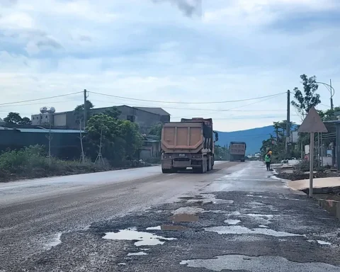 Hà Tĩnh yêu cầu sửa chữa các tuyến đường xuống cấp ở Khu kinh tế Vũng Áng