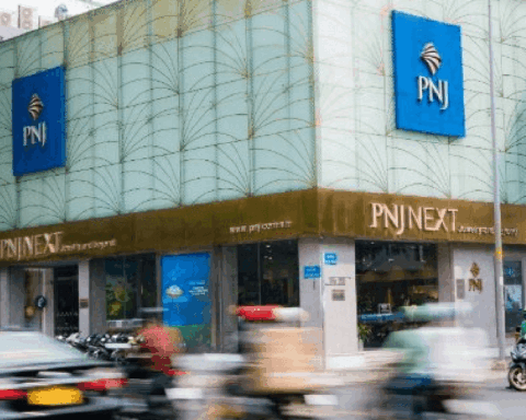 PNJ “cháy hàng” ngay trước giờ G