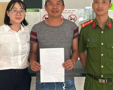 Chuyển nhầm 900 triệu đồng vào tài khoản Vietcombank của người đàn ông ở Ninh Bình, anh Nguyễn Lộc Tài SN 1985 phải trình báo công an