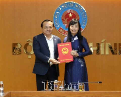 Bộ Tài chính trao quyết định bổ nhiệm Phó Cục trưởng Cục Quản lý, giám sát bảo hiểm