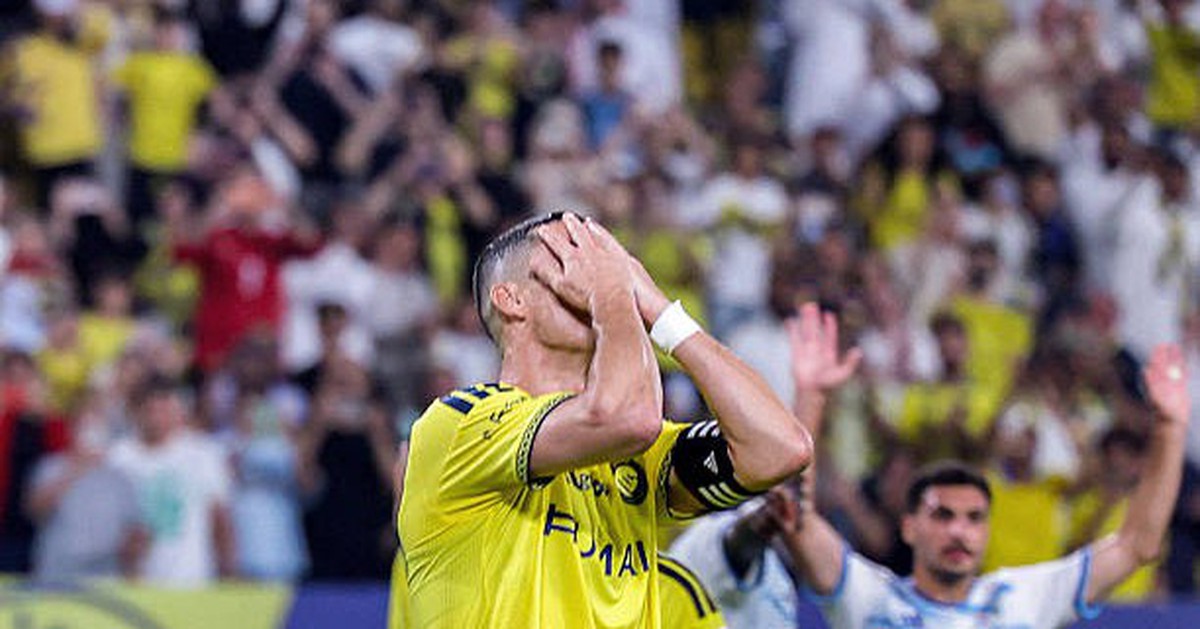 Đêm thảm hoạ của Ronaldo: Đá hỏng phạt đền, phung phí cơ hội bị chấm 5,3 điểm