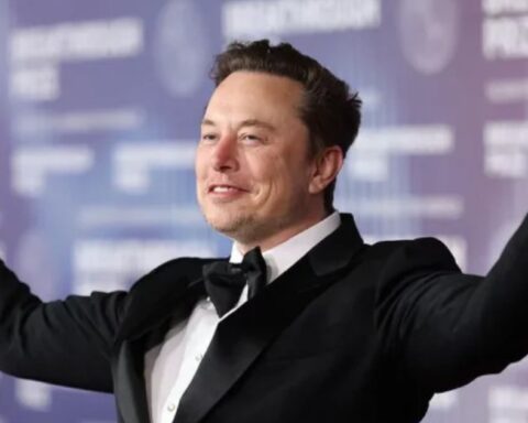 Elon Musk: Có 50% khả năng con người đang sống trong thế giới mô phỏng, nói Sam Altman “gian dối đến khó tin”