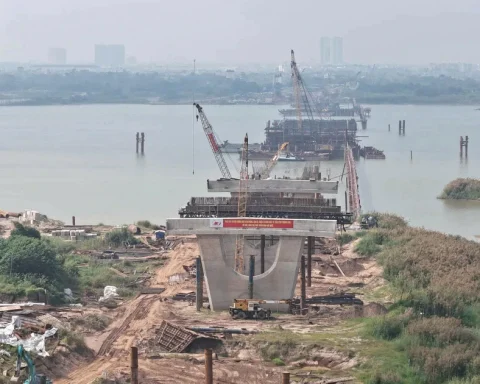 Hình hài cầu Thượng Cát sau một năm khởi công
