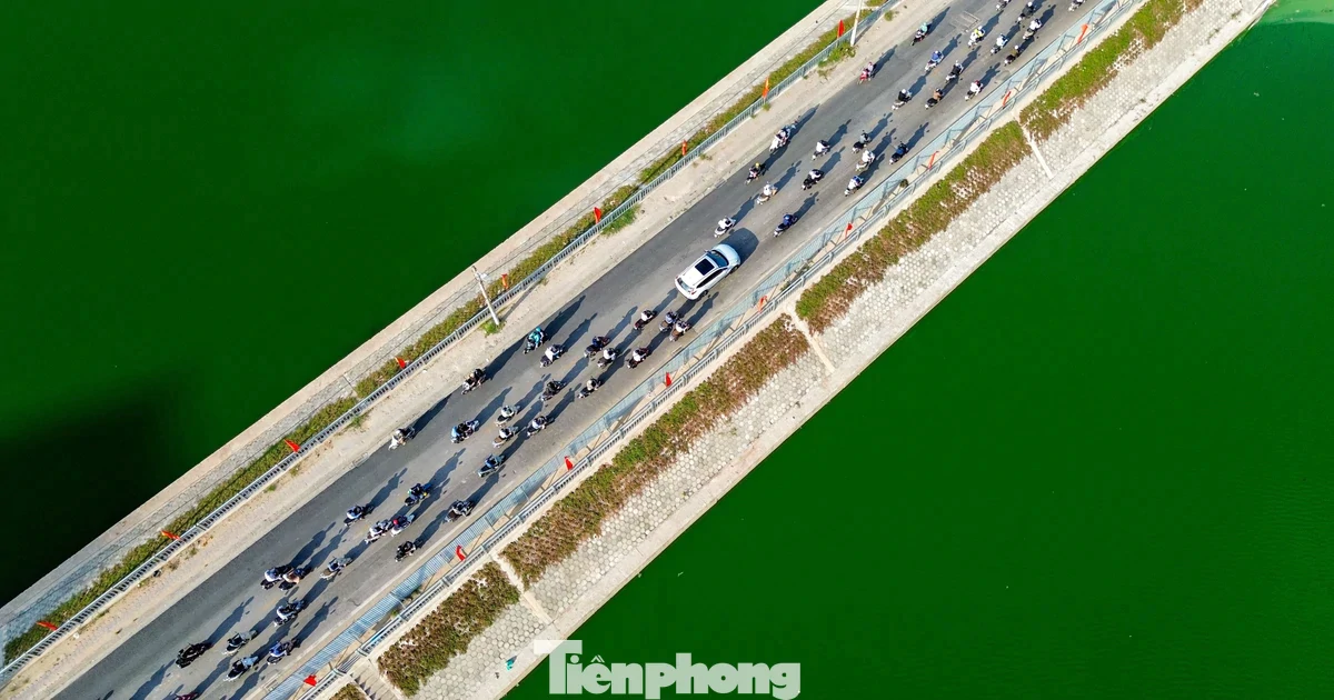 Không một bóng cây trên con đường ‘độc nhất vô nhị’ Hà Nội