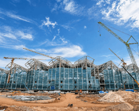 Huy động tới hơn 7.600 kỹ sư, công nhân, gần 80 tổng thầu và nhà thầu xây loạt siêu công trình đón VIP: Cuộc chạy đua tiến độ chưa từng có
