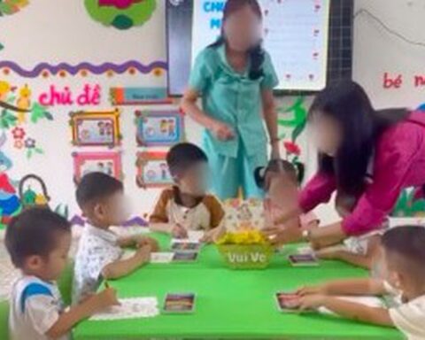 Bất ngờ danh tính người quay clip 2 cô giáo mầm non tát bé gái trong buổi làm thiệp chúc mừng ngày 20/10