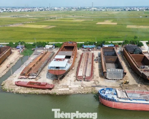 Ninh Bình: Chính quyền xã nói về xưởng đóng tàu quy mô lớn, hợp đồng thuê đất trái phép