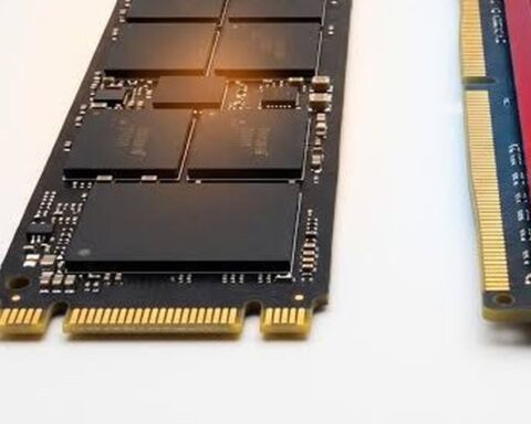 Tại sao ổ SSD bị hao mòn trong khi bộ nhớ RAM gần như bất tử
