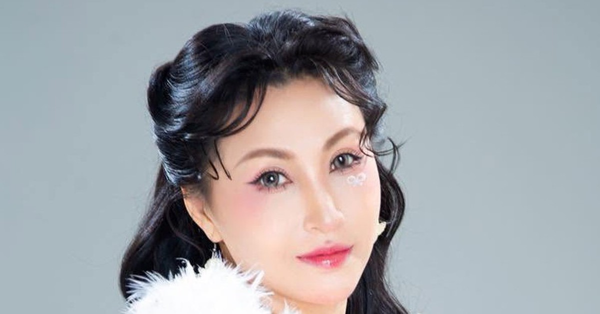 Nữ ca sĩ SN 1986 quê Cà Mau mua được nhà nhờ 1 bài hát, chạy 11 show/đêm, đổi 10 chiếc xe