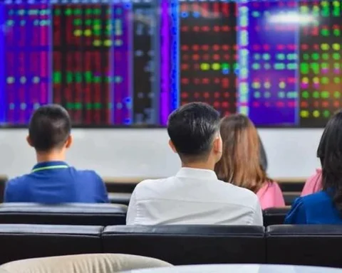 Chứng khoán tăng 3 phiên, khối ngoại bán mạnh một mã ngân hàng