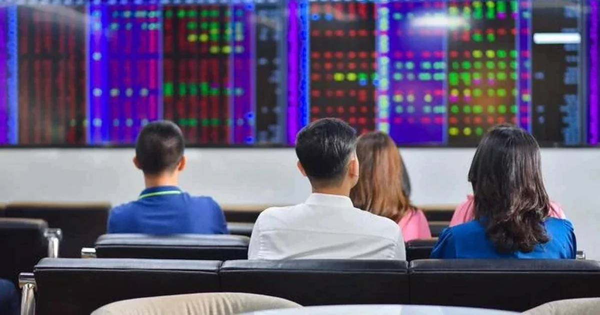 Chứng khoán tăng 3 phiên, khối ngoại bán mạnh một mã ngân hàng
