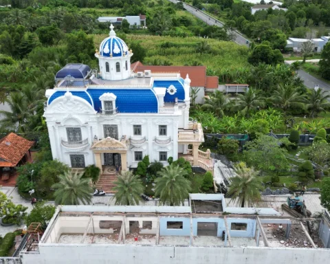 Đề xuất mới vụ tòa nhà đẹp nhất Cà Mau xây không phép