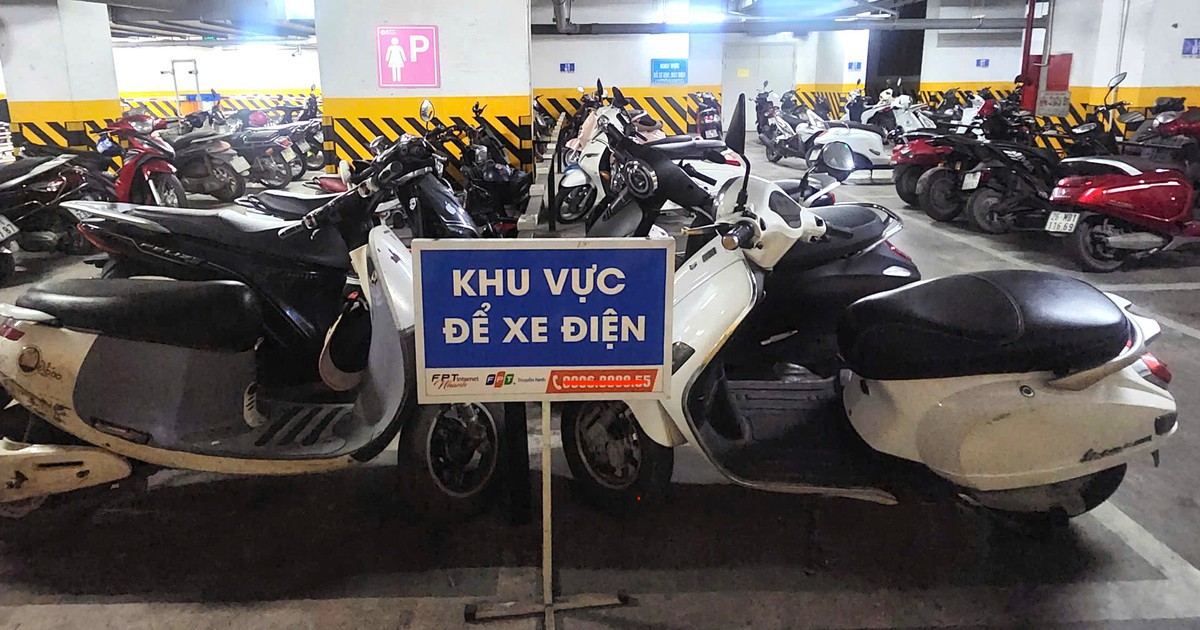 Chuyển đổi phương tiện xanh: Gỡ nút thắt hạ tầng cho chung cư Hà Nội
