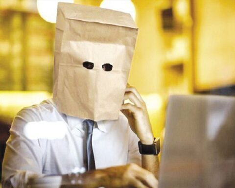 Một Kế toán trưởng che giấu nua bán chứng khoán gần 14 năm