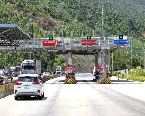 Bộ Xây dựng: Doanh nghiệp thu phí không dừng chưa làm rõ đầy đủ bản chất khoản phí