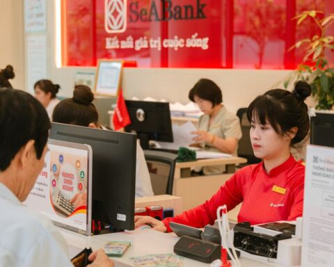 Người thân lãnh đạo SeABank mua 8 triệu cổ phiếu SSB