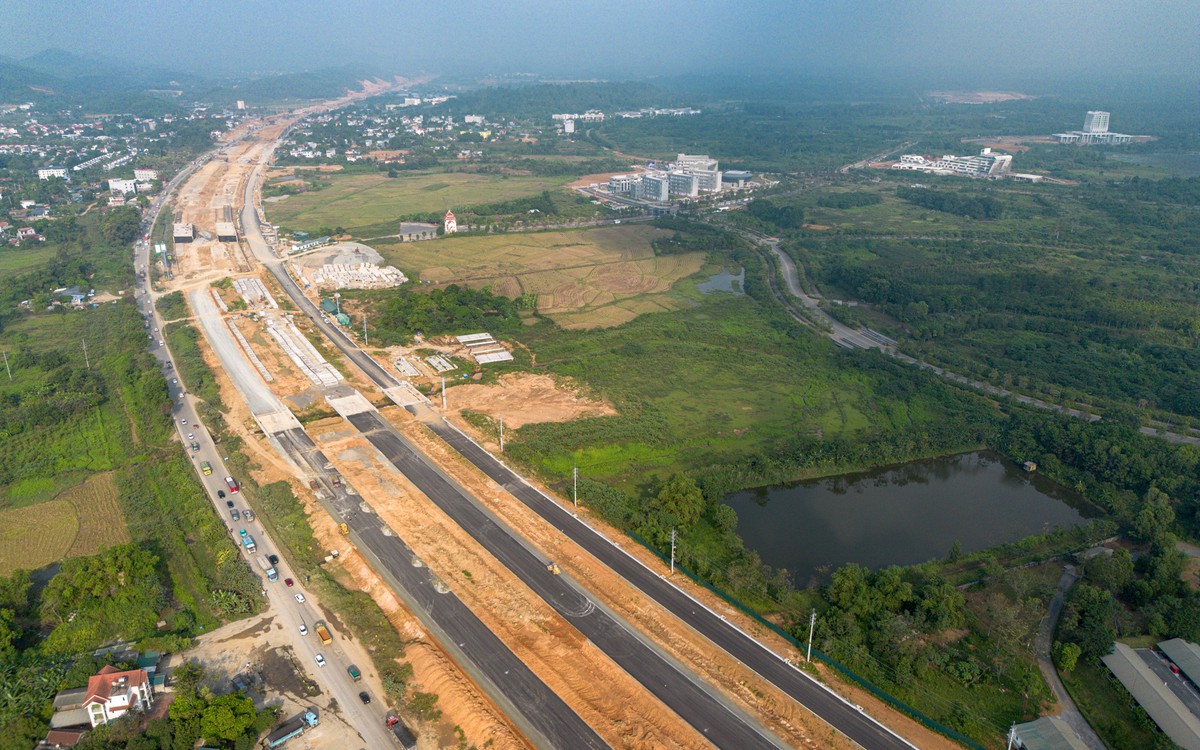 Toàn cảnh tuyến đường rộng gấp gần 4 lần đường băng sân bay, đang dần thành hình tại thành phố giàu nhất miền Bắc, kết nối đại lộ đẹp nhất Việt Nam với cao tốc đi Tây Bắc