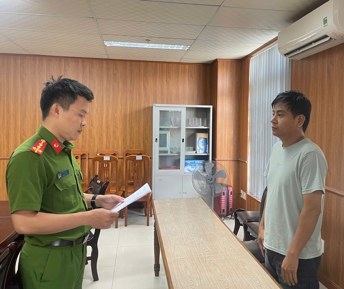 Điều tra loạt giao dịch chuyển khoản tổng 3,69 tỷ đồng, công an bắt giam Trần Hoàng Vĩnh Tú SN 1989